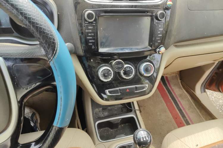 Used Jinbei 750 2015 1.5L Comfort Model Audio And AC Panel