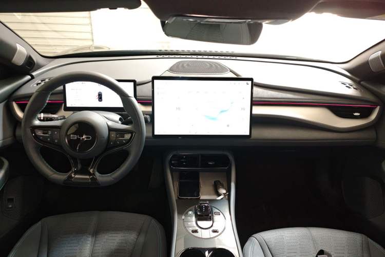 Used BYD Seal 06GT 2025 Intelligent Driving Version 605 Heatwave Edition Center Console