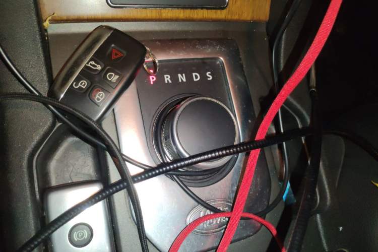 Used Land Rover Discovery 2016 3.0 SC Obsidian Black Heritage Edition HSE