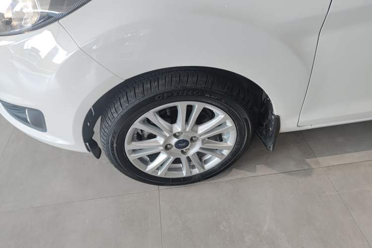 Used Ford Fiesta 2013 Hatchback 1.5L Automatic Fashion Edition