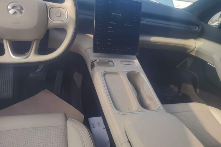 Used Nio ES6 2023 75 kWh Gear Lever