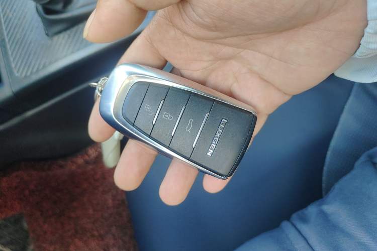 Used Luxgen U5 SUV 2017 1.6L CVT Jazz Edition
