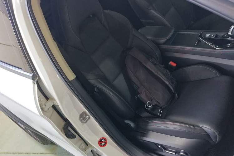 Used Lynk & Co 02 2019 1.5T DCT Two-Wheel Drive Pro Edition China VI Standard
