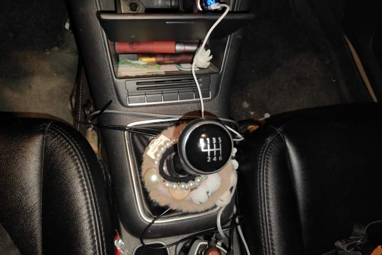 Used Volkswagen Tiguan 2012 1.8TSI Manual Two-Wheel Drive Urban Edition Gear Lever