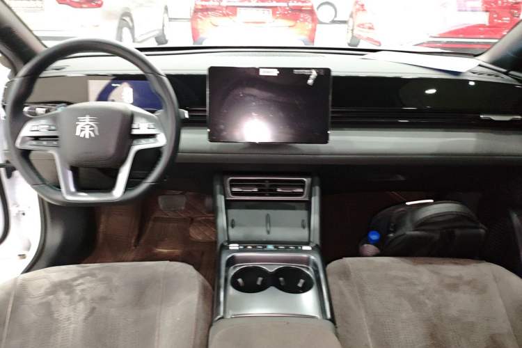 Used BYD Qin L 2025 EV 545KM Beyond Version
