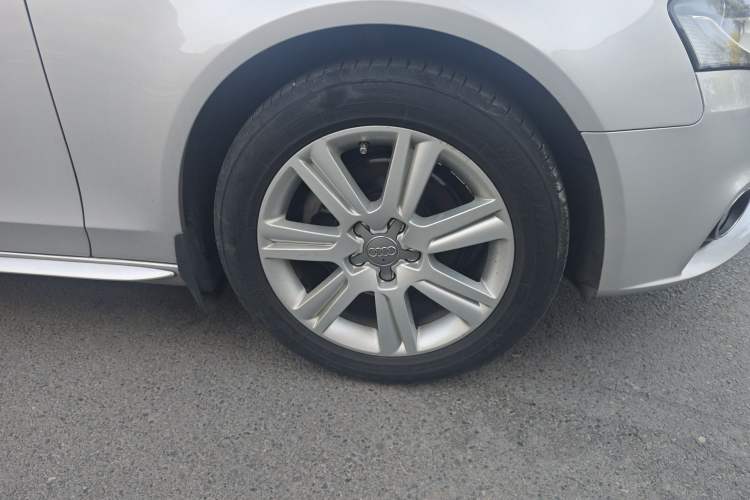 Used Audi A4L 2012 2.0 TFSI Automatic Technology Model Right Front Wheel Hub