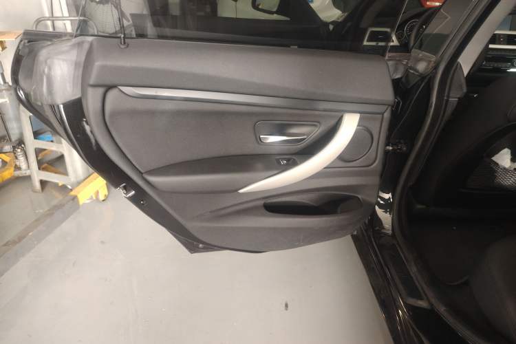 Used BMW 3 Series GT 2017 320i Sport Edition
