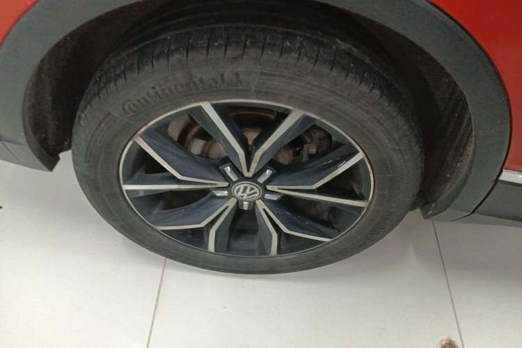 Used Volkswagen Tiguan L 2017 380TSI Automatic All-Wheel Drive Supreme Flagship Edition Right Rear Wheel Hub