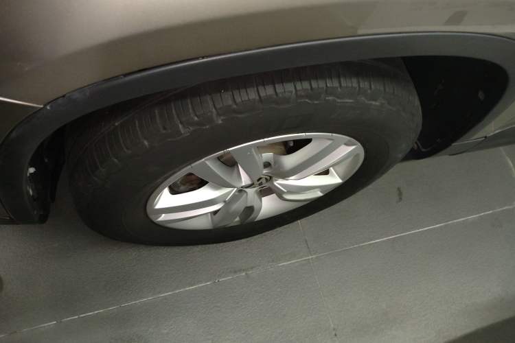 Used Volkswagen Tiguan L 2016 300TSI Automatic Two-Wheel Drive Trend Edition