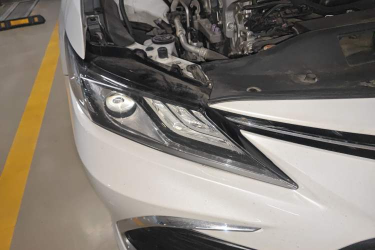 Used Toyota Camry 2021 2.0G Luxury Edition
