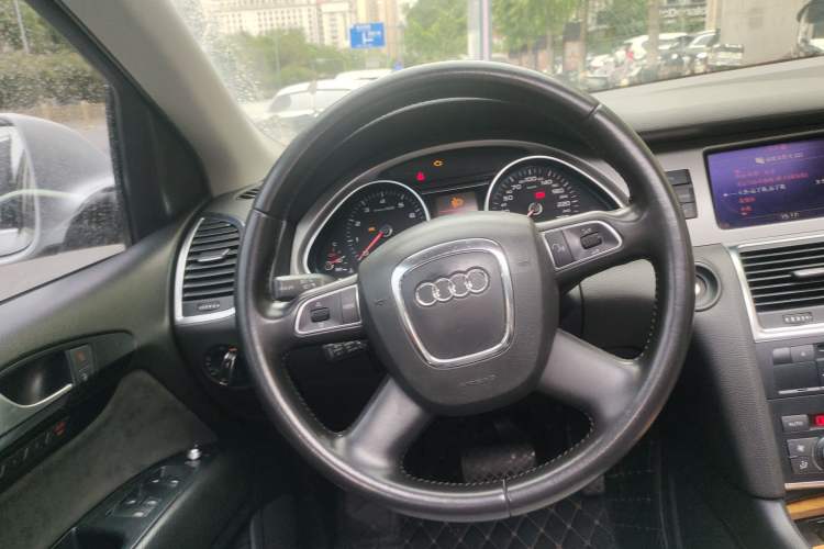 Used Audi Q7 2010 3.6 FSI quattro base version