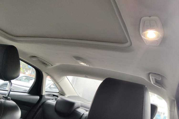 Used Ford Focus 2017 Sedan 1.6L Manual Fashion Edition Smart Drive Version