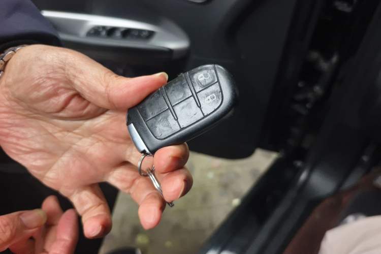 Used Dodge Journey 2013 2.4L Two-Wheel Drive Luxury Version Vehicle Key