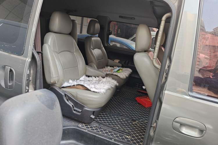 Used JAC Group Refine 2011 2.0L Shuttle Gasoline Comfort Edition HFC4GA3