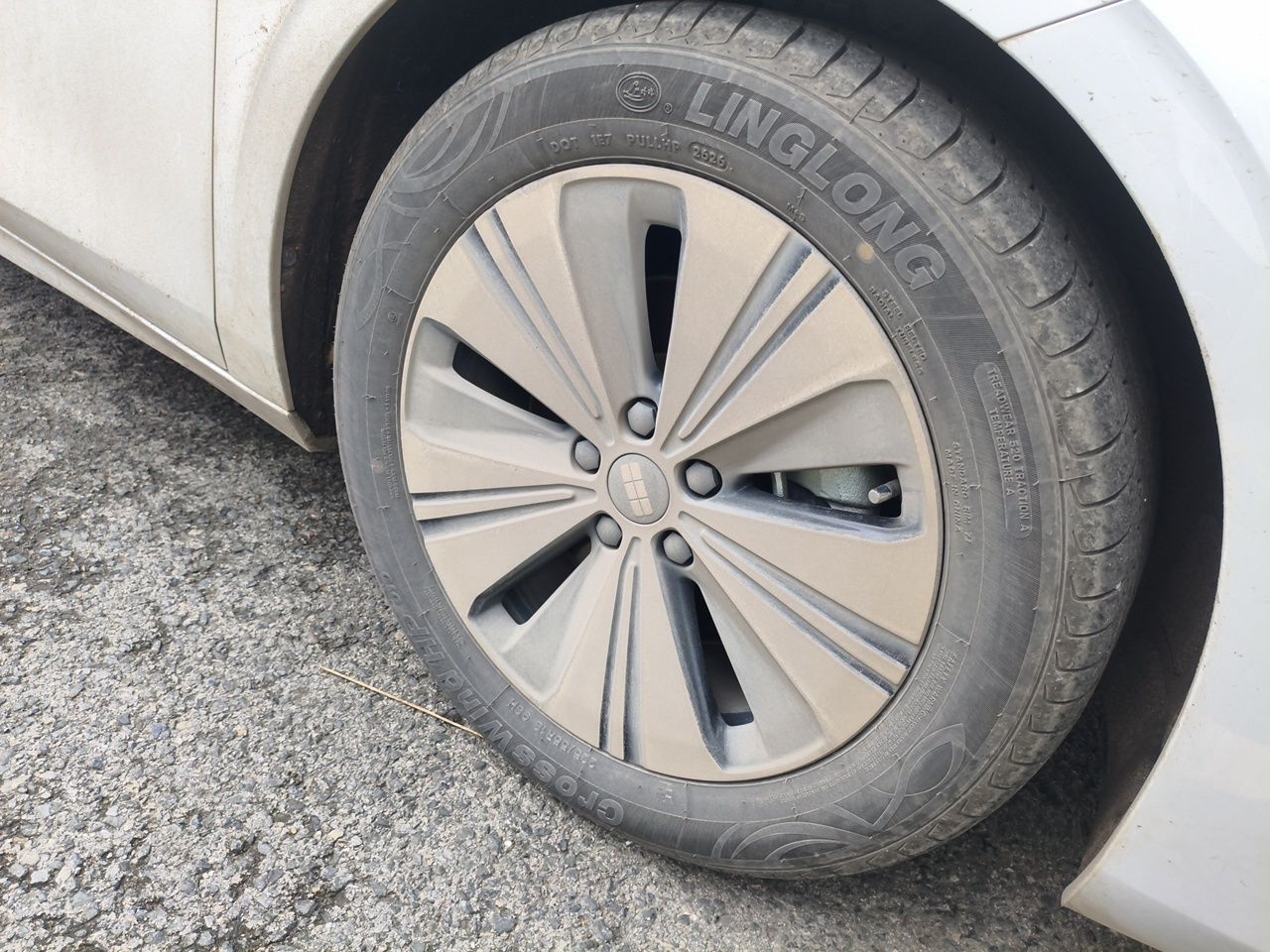 Geely Galaxy A7 2025 Model EM-i 150km Prestige Edition — снимка 8
