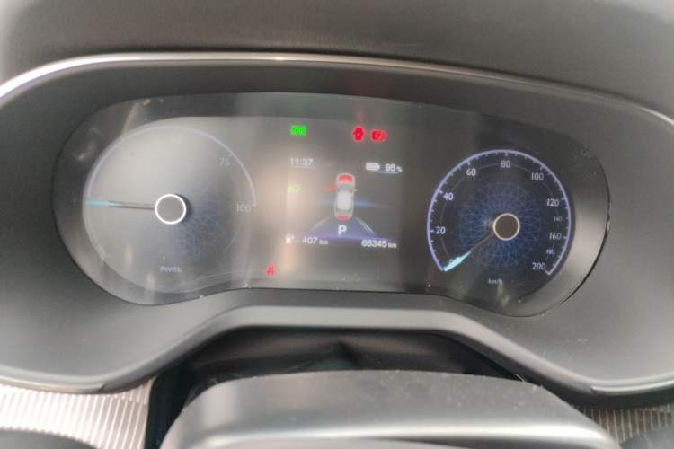 Used Hongqi E-QM5 2023 Base Travel Edition
