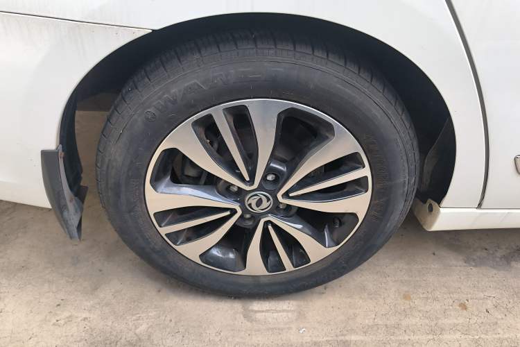 Used Dongfeng Aeolus A60 2016 1.5L Manual Luxury Model
