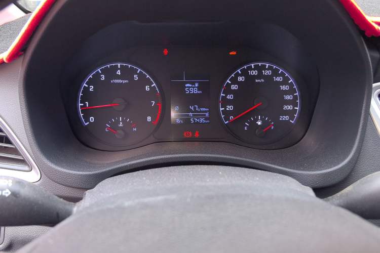 Used Hyundai Verna (new generation) 2016 1.4L Manual Cool Edition GLS Odometer Close Up