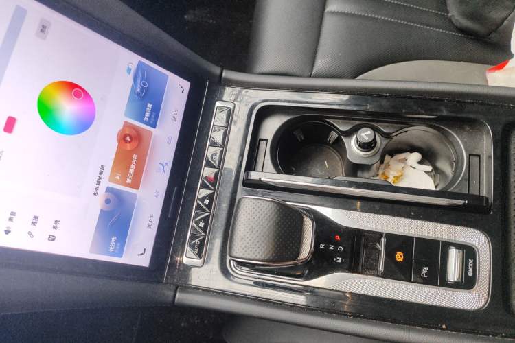 Used Hongqi H6 2023 2.0T ZhiMei Edition Gear Lever