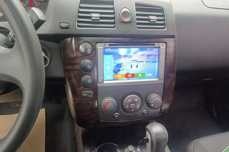 Used Roewe W5 2014 1.8T 2WD Automatic Tharu Special Edition