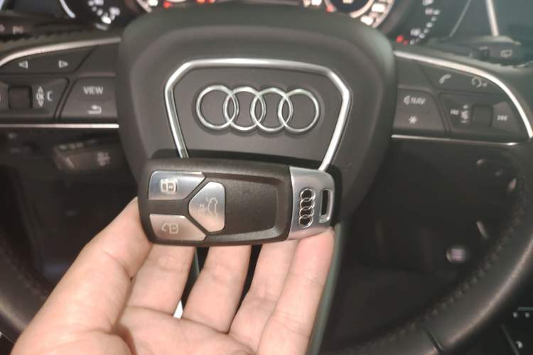 Used Audi Q5L 2020 Updated 40 TFSI Prestige Fashion Edition