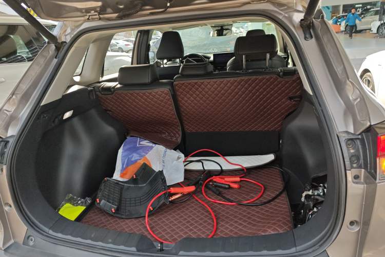 Used Toyota FRONTLANDER 2023 2.0L Smart Electric Hybrid Dual-Engine Deluxe Version
