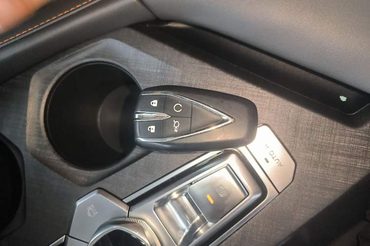 Used Changan UNI-V 2024 1.5T Prestige Edition