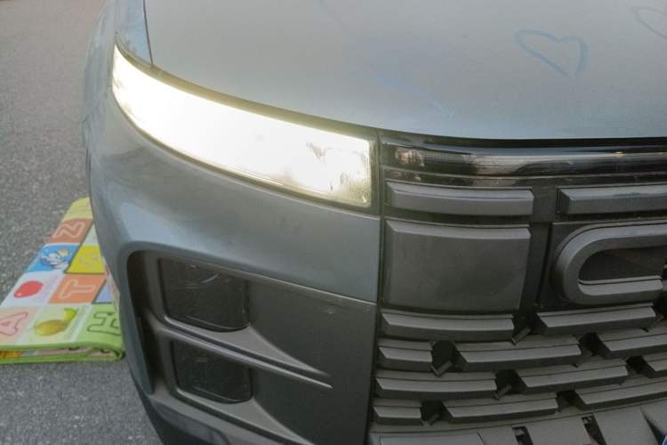 Used Chery Explore 06 2023 Yoye Edition 1.6T Two-Wheel Drive Explore Wild Right Front Headlight