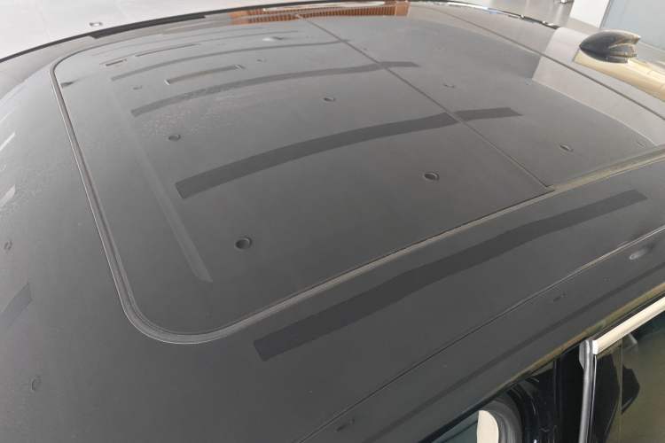 Used Hongqi H5 2024 1.5T DCT Smart Connect Flagship Edition Roof