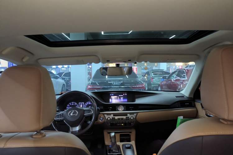 Used Lexus ES 2015 200 Elite Edition Headliner