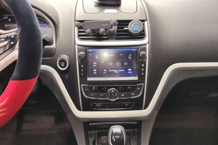 Used Geely Auto Emgrand 2016 Sedan 1.5L CVT Upward Version