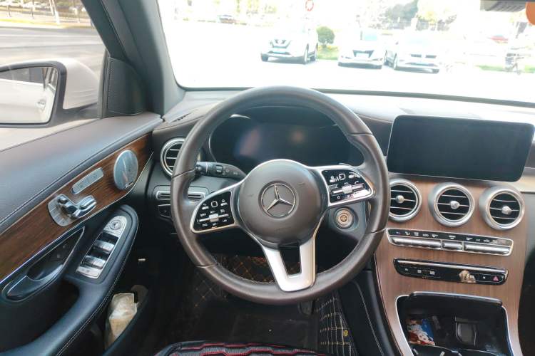 Used Mercedes-Benz GLC 2020 GLC 300 L 4MATIC Luxury Model
