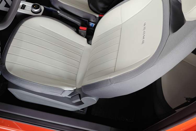 Used Geely Galaxy Panda 2025 210km Panda Rider Left Front Seat