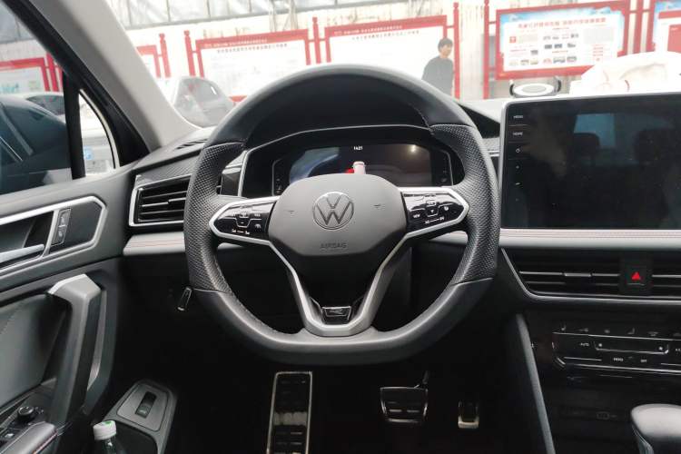 Used Volkswagen Tiguan X 2023 Revised Version 330TSI Two-Wheel-Drive Flagship Edition Steering Wheel