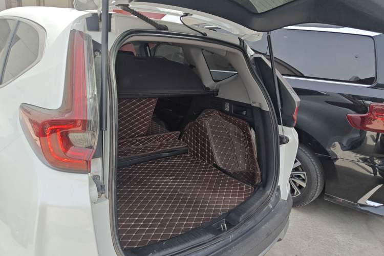 Used Honda CR-V 2021 240TURBO CVT 2WD Fashion Edition Trunk