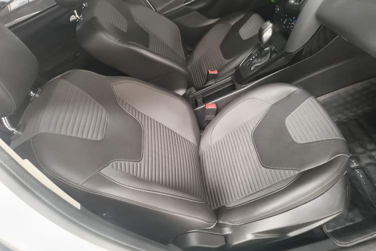 Used Ford Focus 2015 Hatchback 1.6L Automatic Fashion Edition