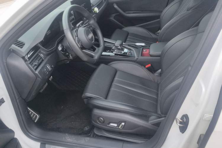 Used Audi A4L 2024 40 TFSI Luxury Dynamic Edition
