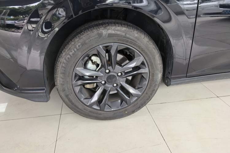Used Dongfeng Aeolus Yixuan 2024 1.5L Automatic JingSu Edition Left Front Wheel Hub