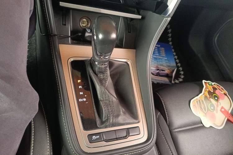 Used MG 6 2019 20T Automatic Sport Edition Gear Lever