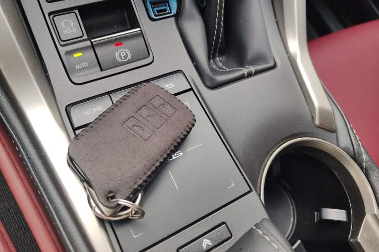 Used Lexus NX 2018 300 Front-Drive Freeline Edition
