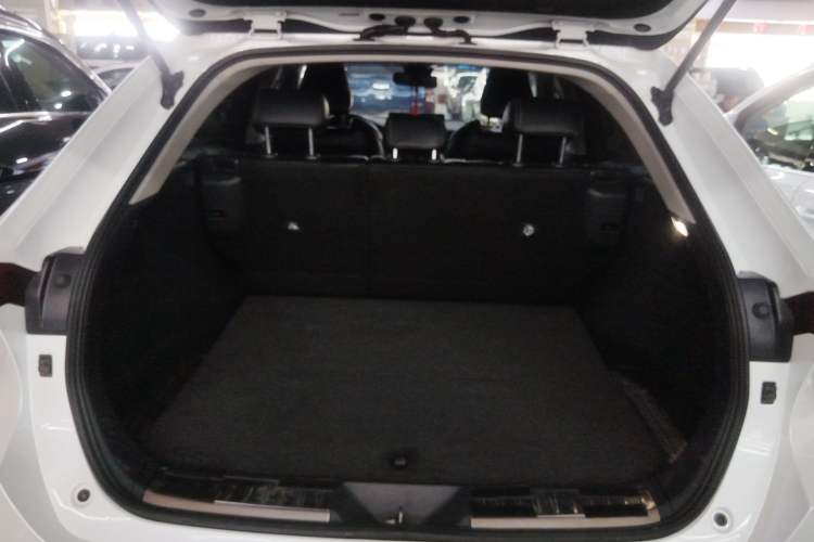 Used Toyota Harrier 2022 2.0L CVT Two-Wheel Drive Deluxe Edition