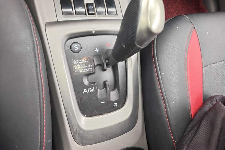 Used Chevrolet Sail 2013 Sedan 1.4L AMT Enjoy Edition Gear Lever