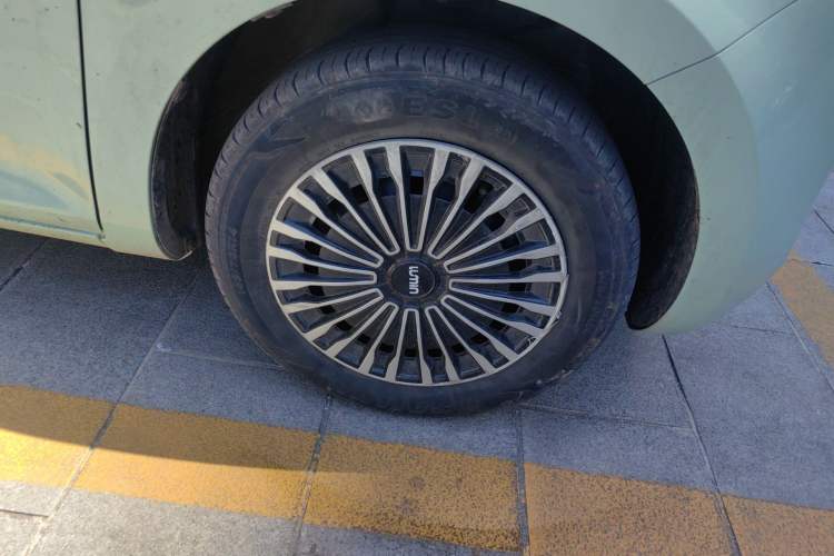 Used CHANGAN NEVO Lumin 2022 210km Sweet Edition Right Front Wheel Hub