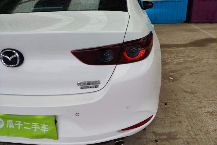 Used Mazda 3 Axela 2020 2.0L Automatic ZhiXuan Edition Right Rear Taillight