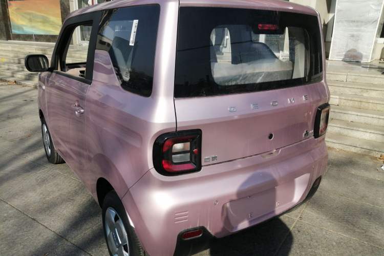 Used Geely Galaxy Panda 2024 Panda Mini 200km Endurance Bear