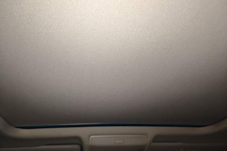 Used Volkswagen Tiguan L 2019 330TSI Automatic Two-Wheel Drive Smart Luxury Version China V Emission Standard