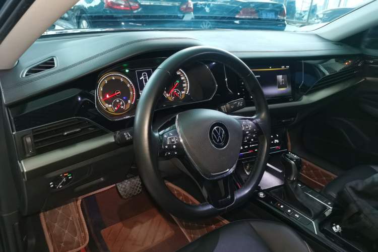 Used Volkswagen Passat 2020 330TSI Elite Edition China VI
