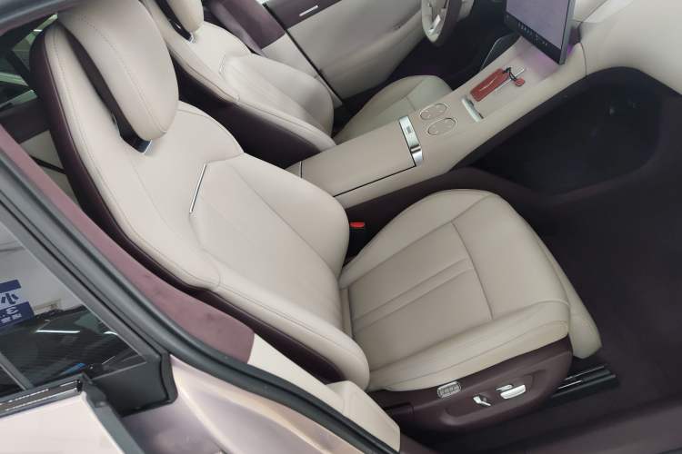 Used Xiaomi Auto YU7 2025 Ultra-Long Range High-Performance All-Wheel-Drive Max Edition