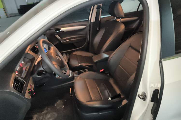 Used Volkswagen Lavida 2013 Revised Version 1.4 TSI DSG Comfort Edition Left Front Seat