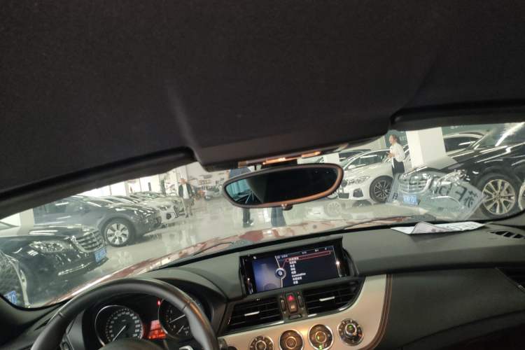 Used BMW Z4 2013 sDrive20i Leading Model